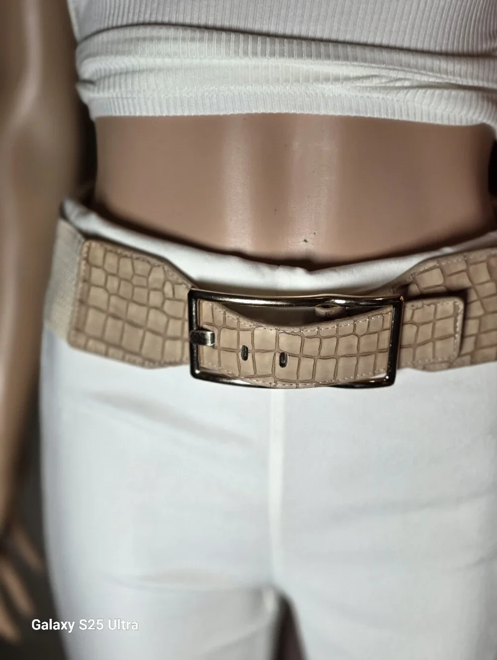 Vintage Wide Beige Croc-Embossed Elastic Cinch Belt - Gold Buckle